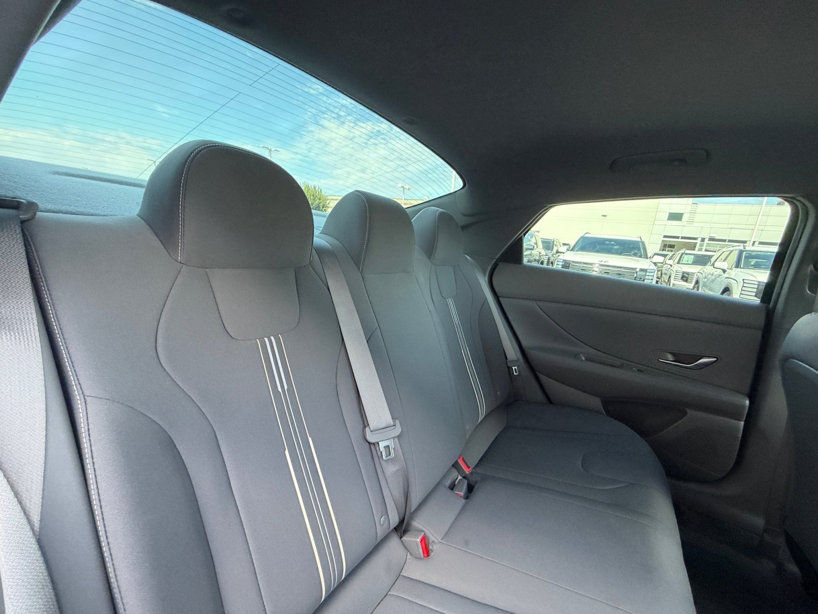 Used 2023 Hyundai Elantra SEL FWD image 18