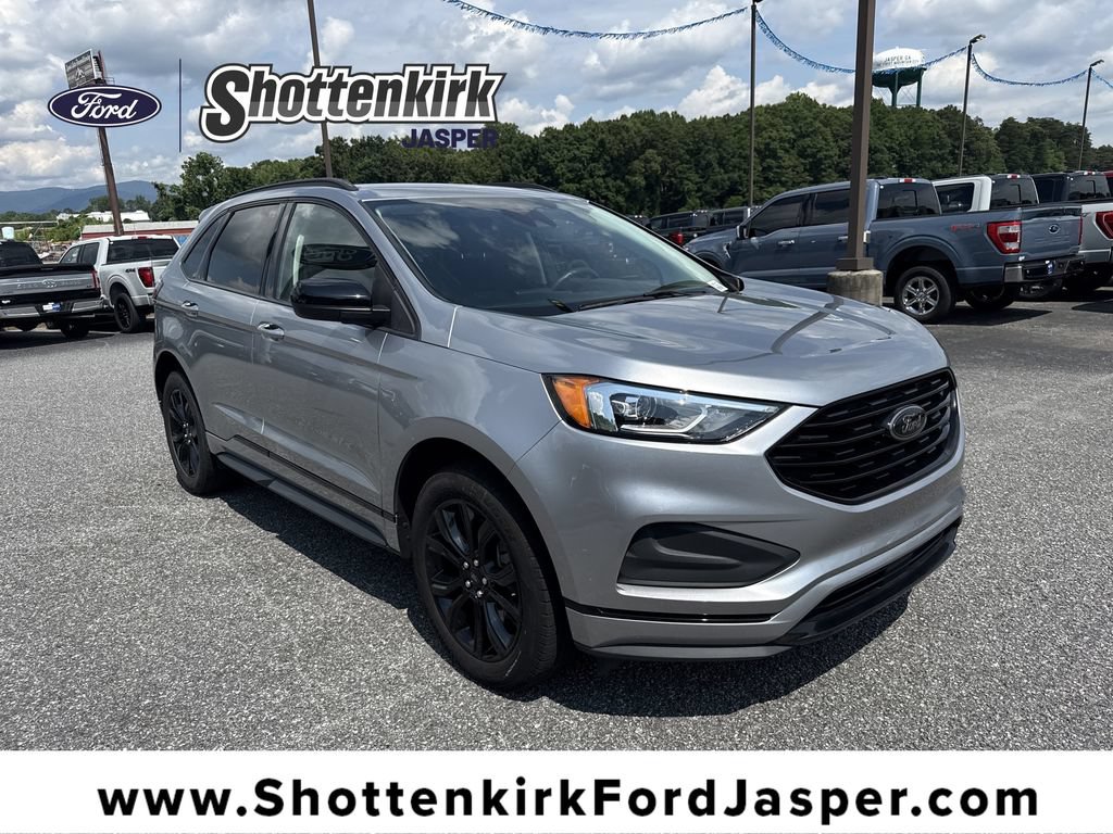 Used 2023 Ford Edge SE w/ Black Appearance Package AWD/4WD image 1