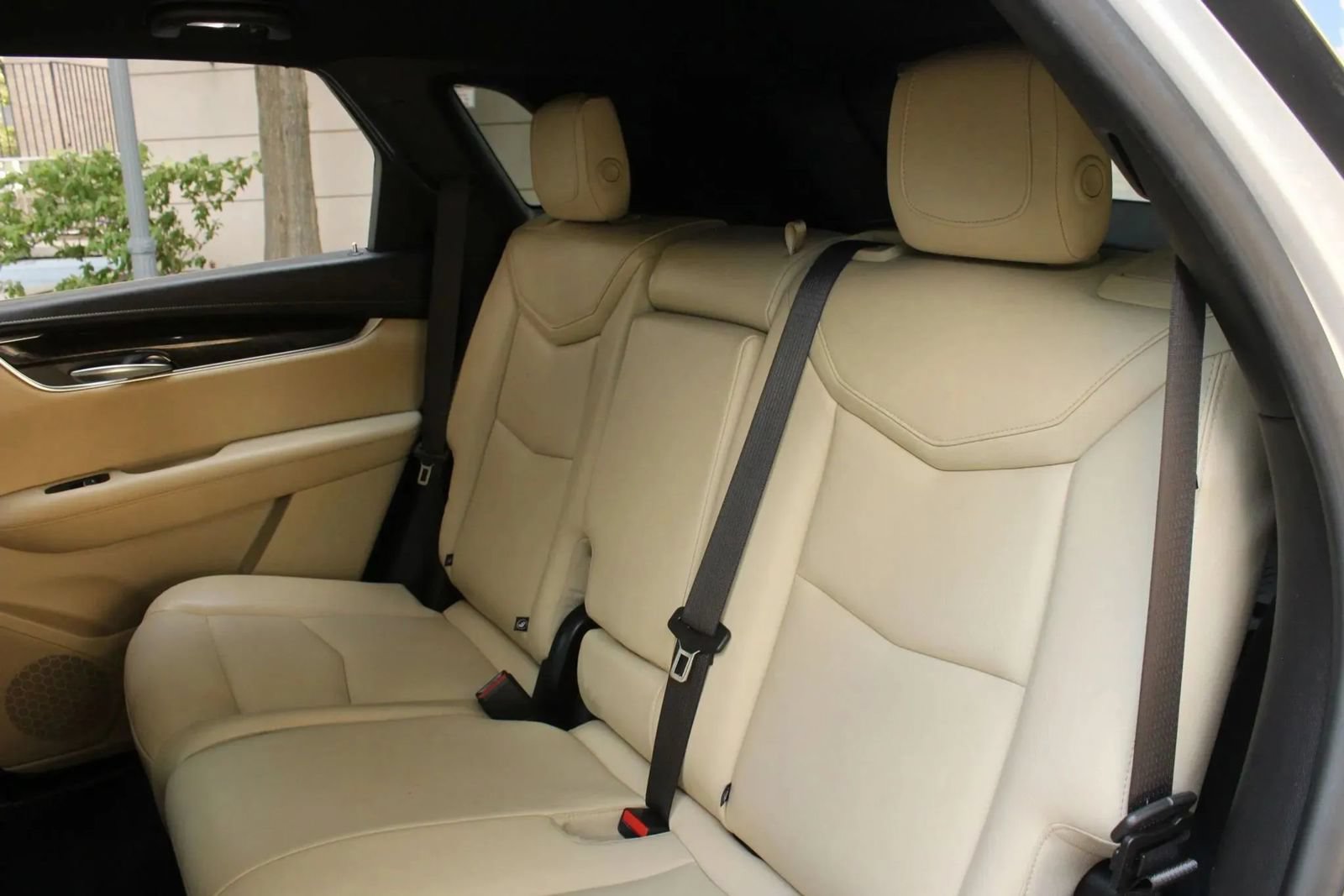 Used 2018 Cadillac XT5 AWD image 19