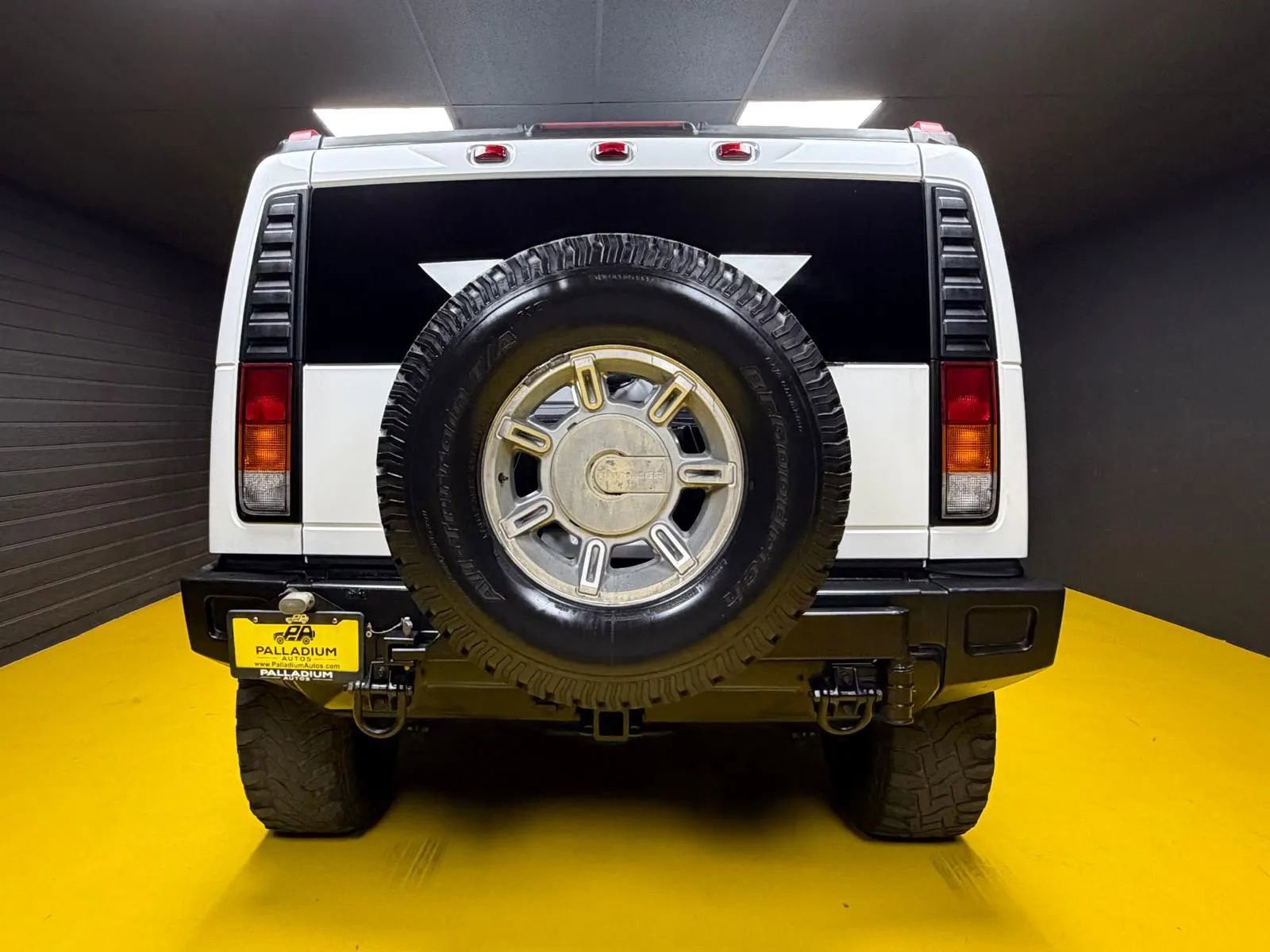 Used 2003 HUMMER H2 w/ Preferred Equipment Group AWD/4WD image 5