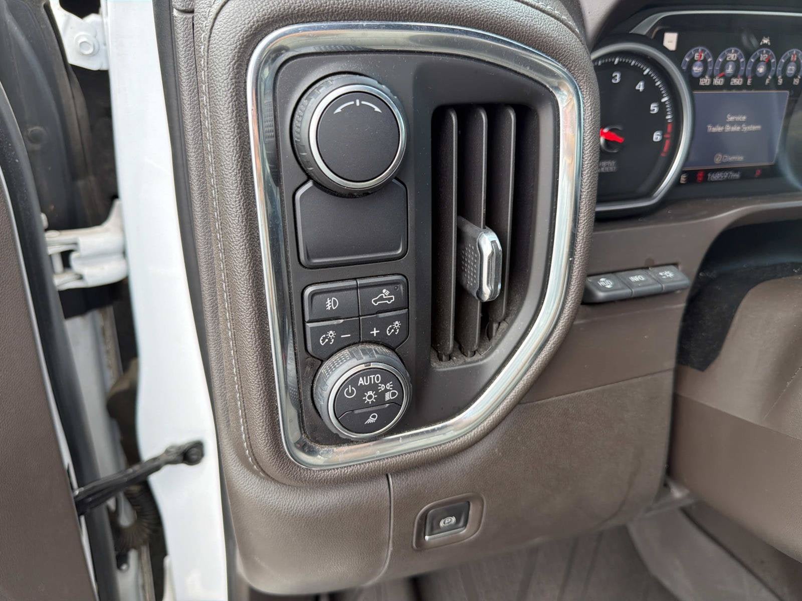 Used 2019 Chevrolet Silverado 1500 LTZ w/ Technology Package RWD image 13