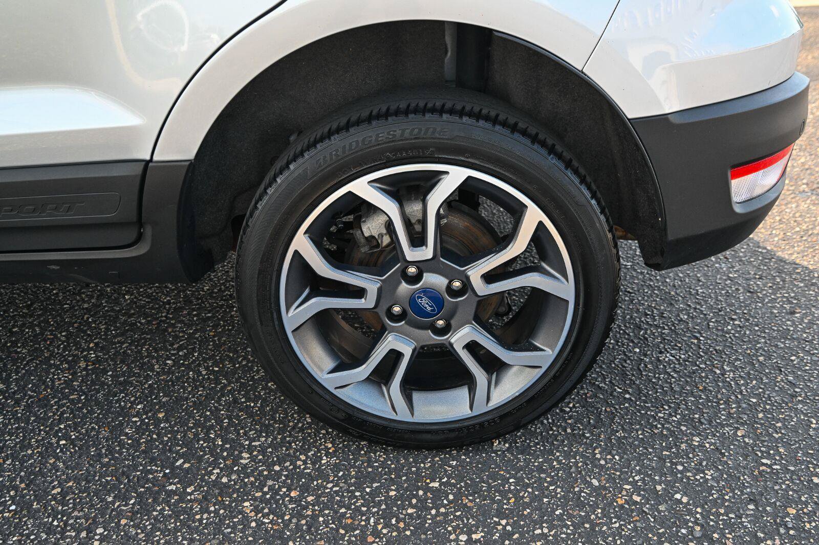 Used 2020 Ford EcoSport SES w/ SES Black Appearance Package AWD/4WD image 13
