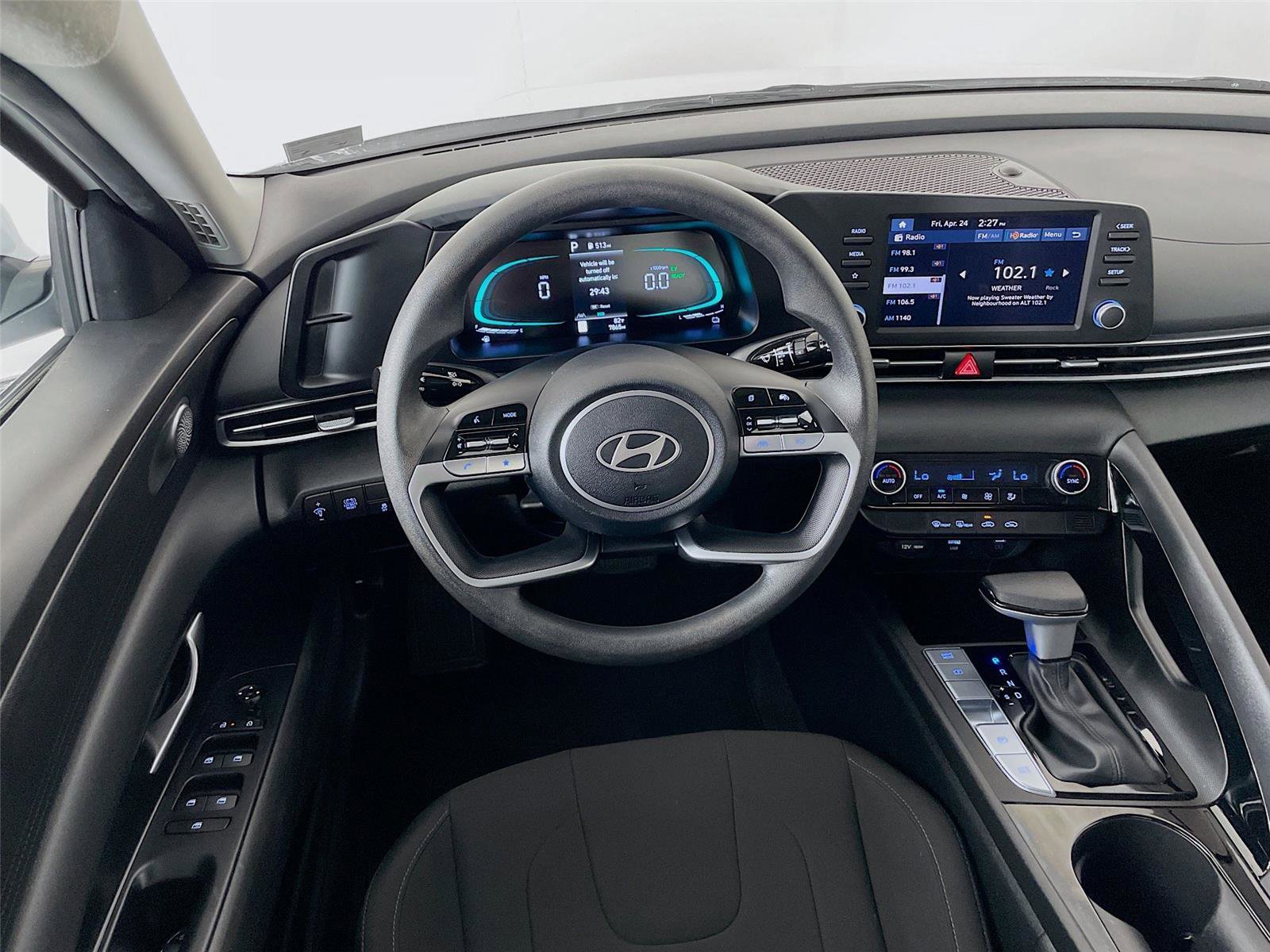 Certified 2025 Hyundai Elantra Blue FWD image 19