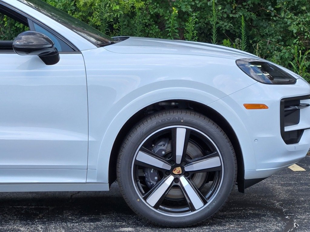 New 2026 Porsche Cayenne Coupe image 15