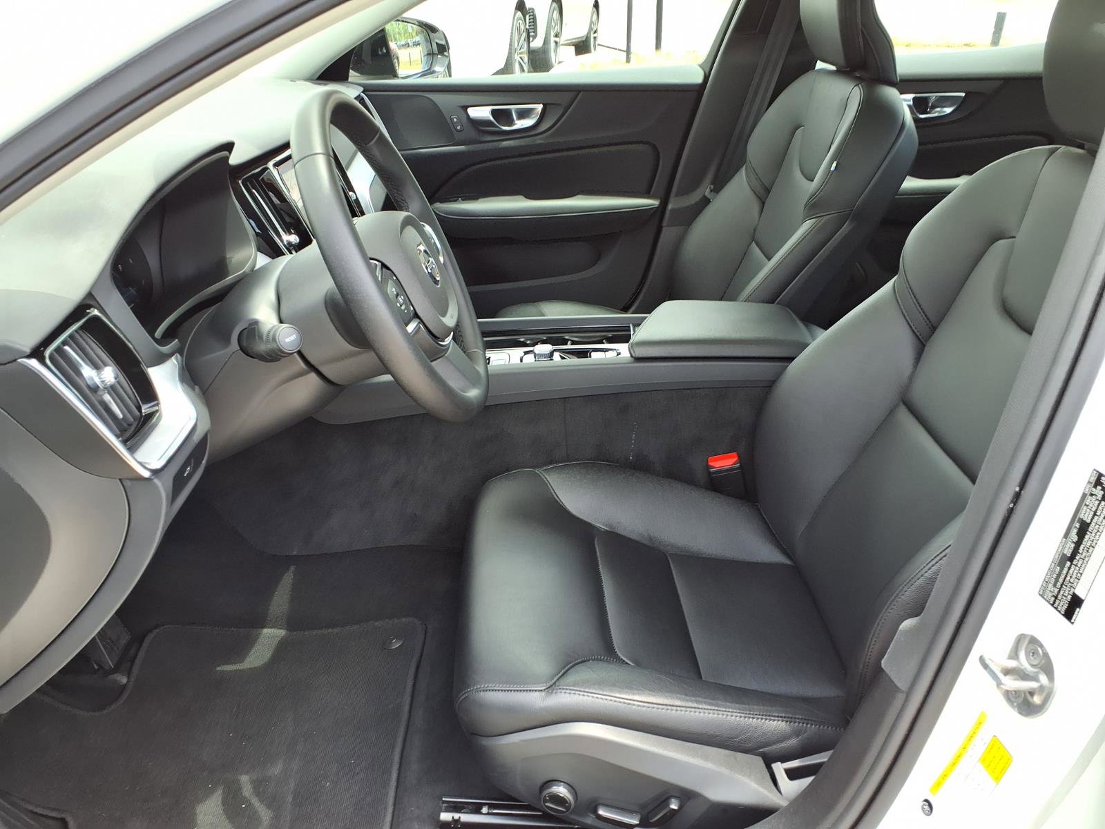 Certified 2025 Volvo S60 B5 Core w/ Protection Package Premier FWD image 23