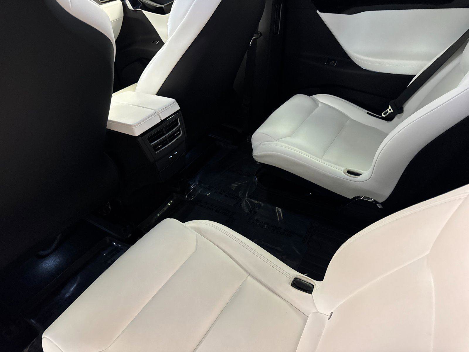 Used 2019 Tesla Model X 75D image 11