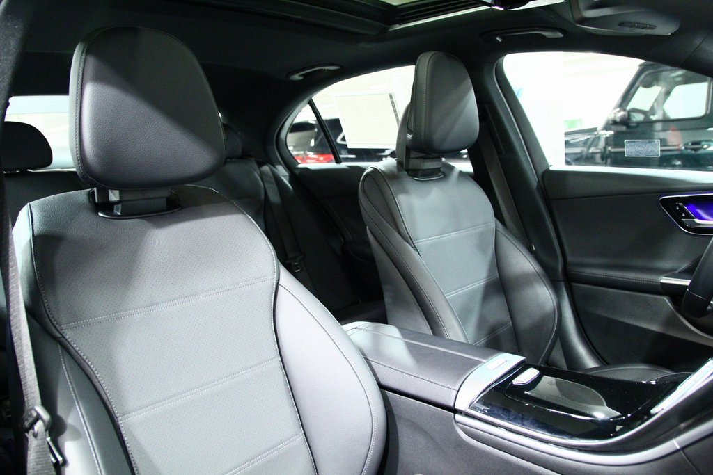 Used 2025 Mercedes-Benz C 300 4MATIC Sedan image 23