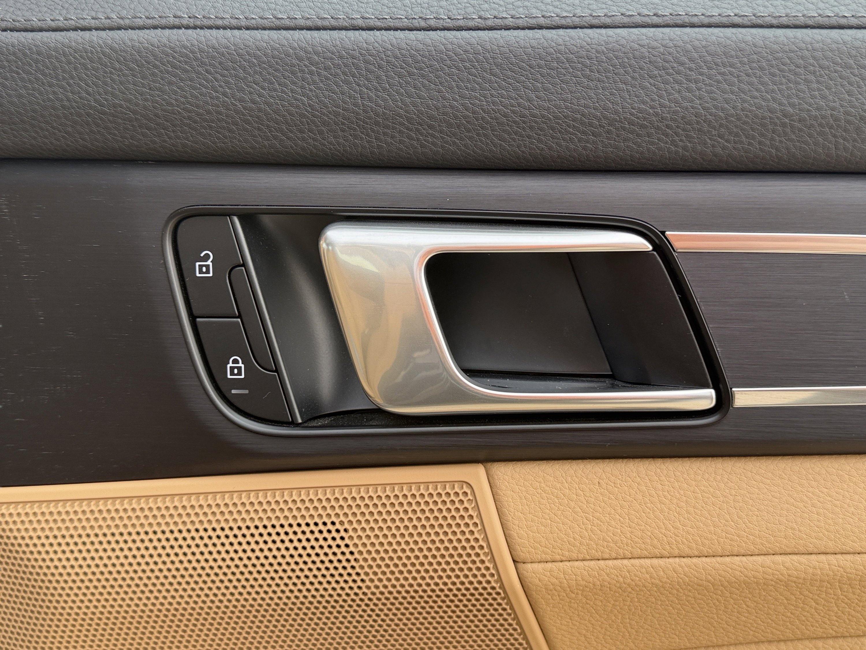 Used 2023 Porsche Panamera 4 Platinum Edition image 69