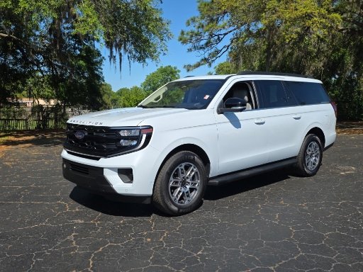 Used 2025 Ford Expedition Max Active RWD image 5