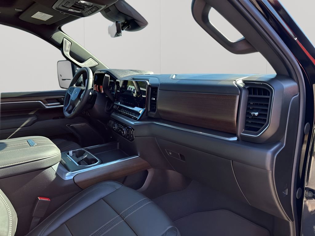 Used 2025 Chevrolet Silverado 2500 High Country w/ High Country Premium Package image 14