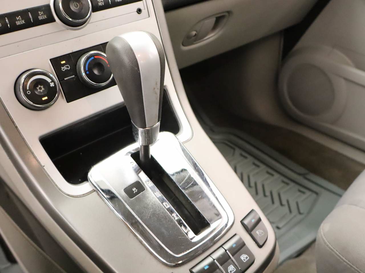 Used 2007 Chevrolet Equinox LS FWD image 9
