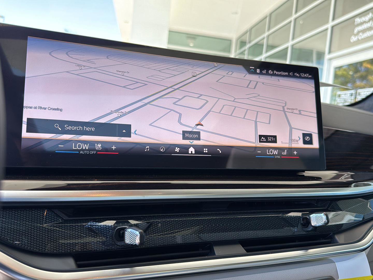 New 2026 BMW X5 xDrive40i w/ Executive Package image 24