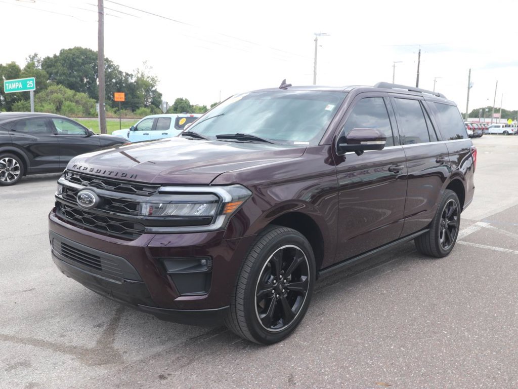Used 2024 Ford Expedition Limited RWD image 5