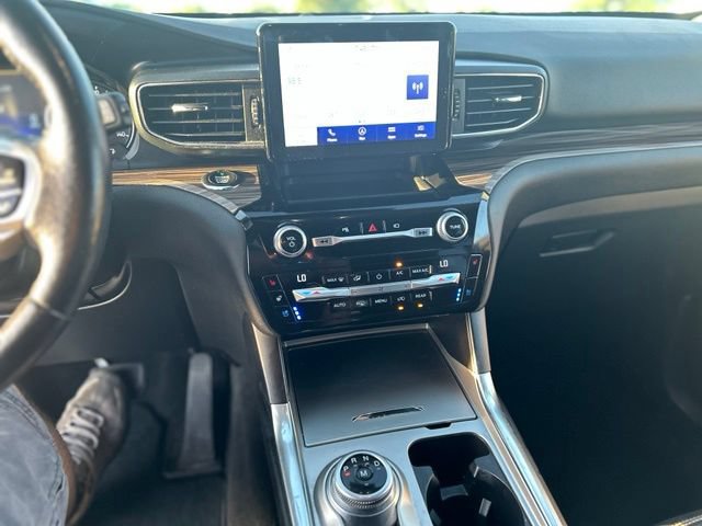 Used 2021 Ford Explorer Limited w/ Hybrid Equipment Group 310A AWD/4WD image 23