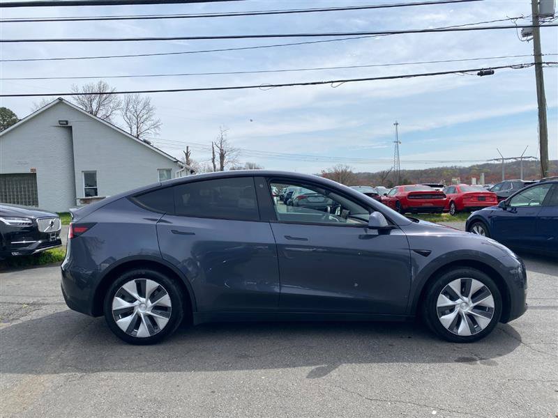 Used 2024 Tesla Model Y Long Range AWD/4WD image 6
