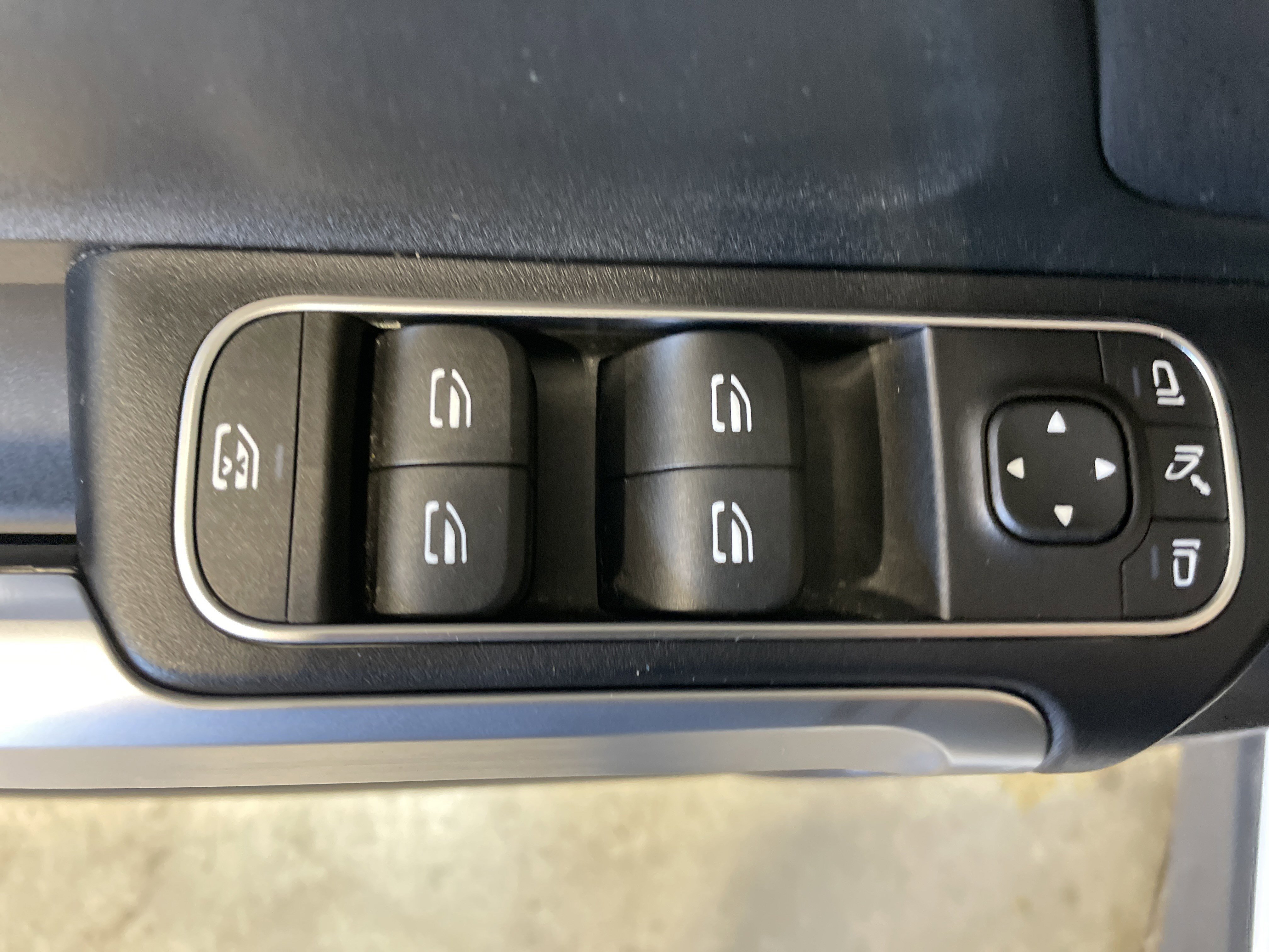 Used 2023 Mercedes-Benz EQB 350 4MATIC SUV w/ Pinnacle Package image 37