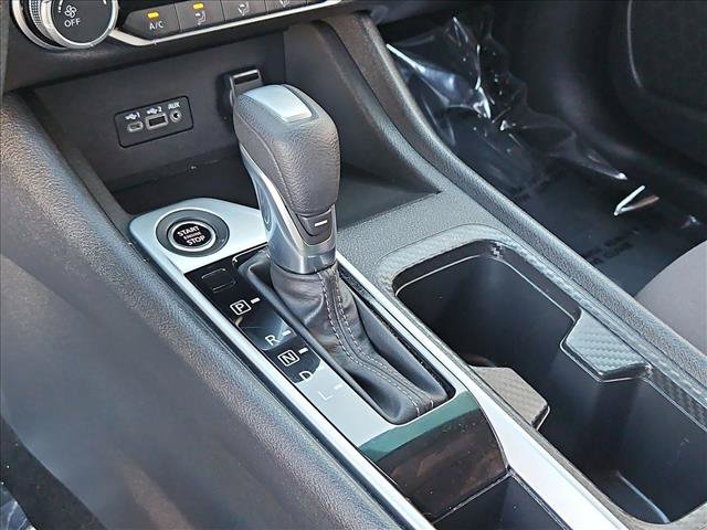 Used 2023 Nissan Sentra SV FWD image 12