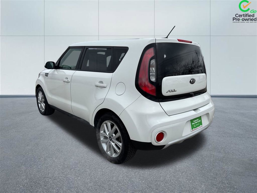 Used 2018 Kia Soul + image 3