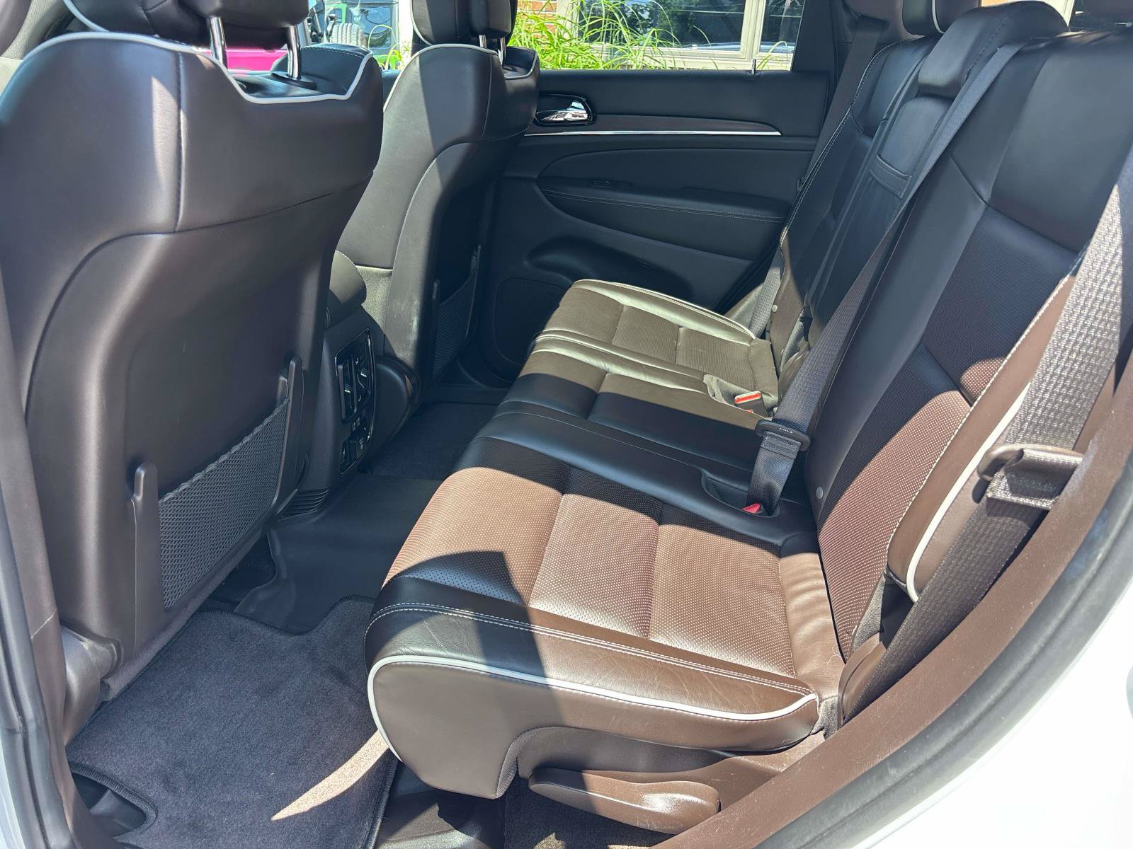 Used 2019 Jeep Grand Cherokee Overland AWD/4WD image 9