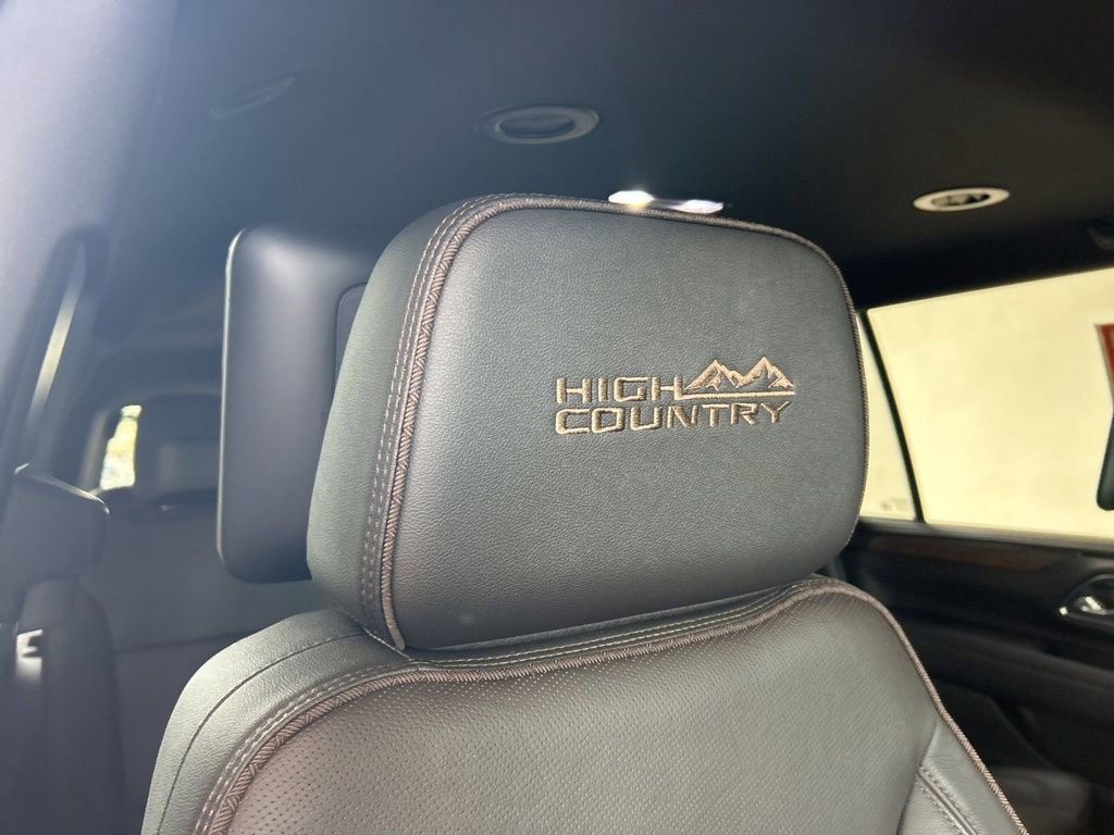 Used 2024 Chevrolet Suburban High Country w/ Advanced Technology Package image 23