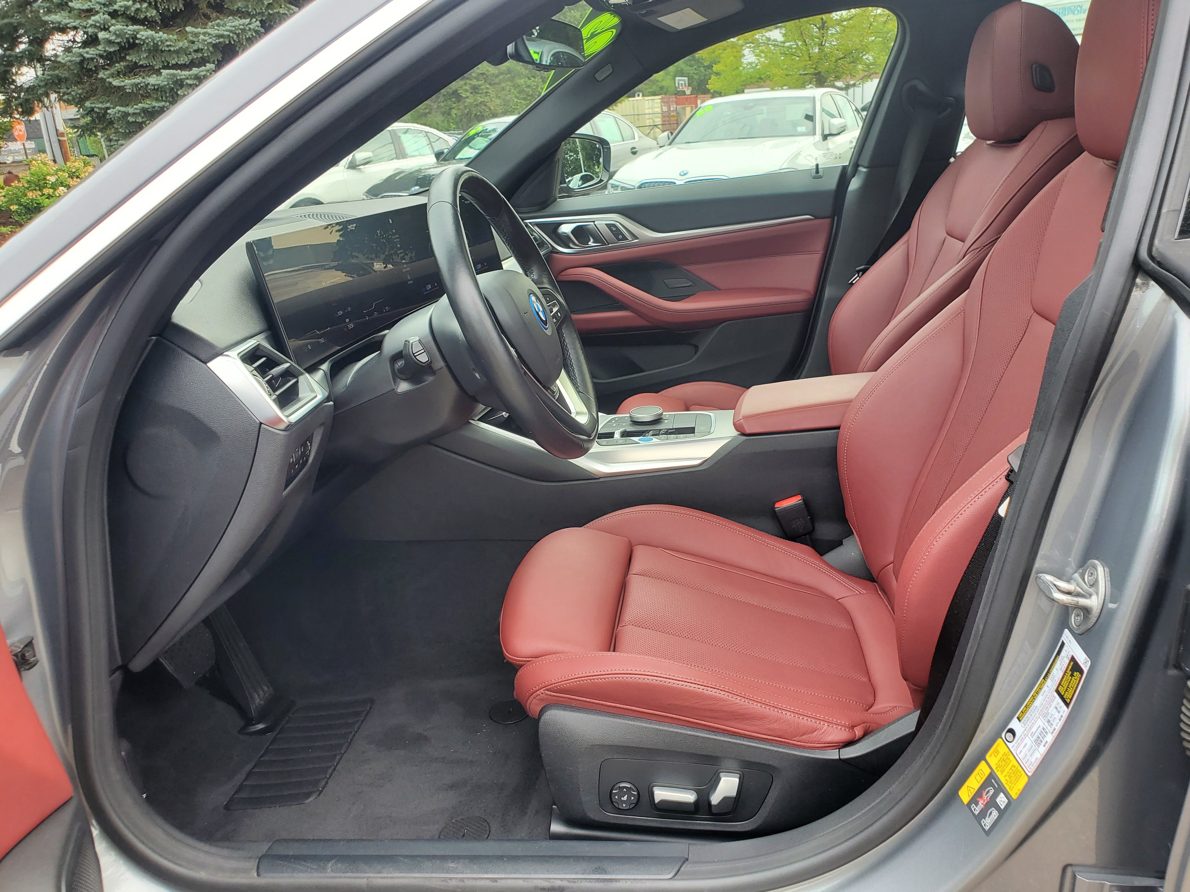 Used 2023 BMW i4 eDrive35 w/ Premium Package RWD image 9