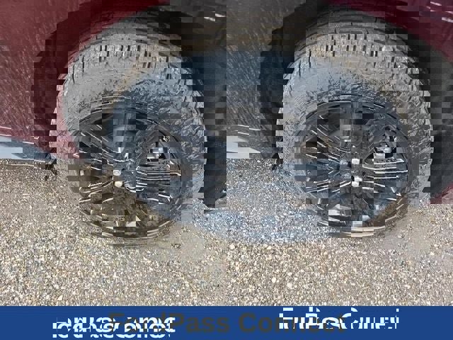 Used 2024 Ford Edge ST-Line image 19