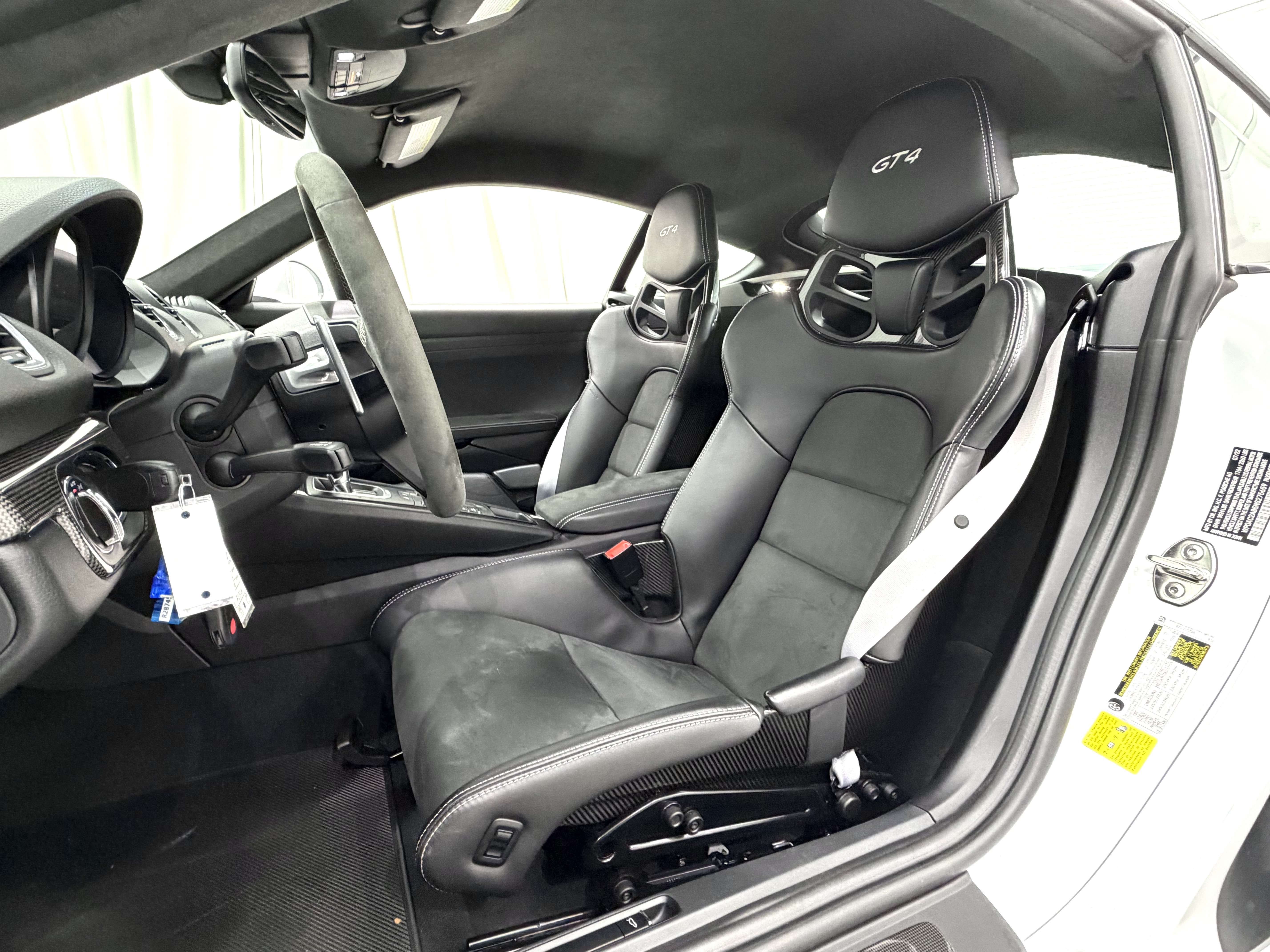 Certified 2022 Porsche 718 Cayman GT4 RWD image 28