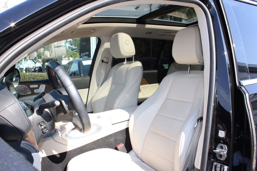 Certified 2023 Mercedes-Benz GLS 450 4MATIC image 5