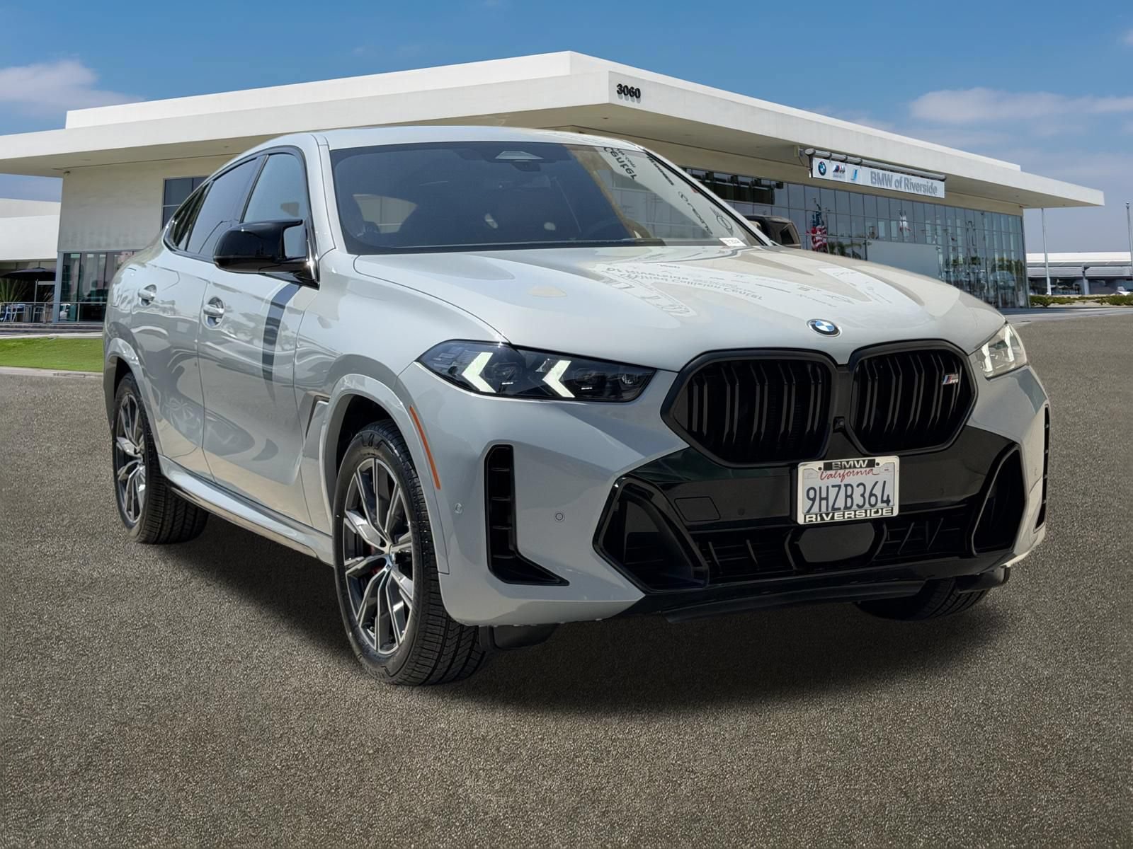 Certified 2024 BMW X6 M60i w/ Dynamic Handling Package AWD/4WD image 2
