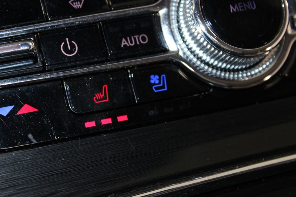 Used 2023 Lincoln Nautilus Reserve w/ Equipment Group 201A AWD/4WD image 52