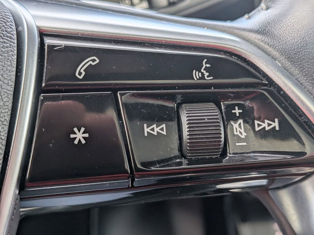 Used 2019 Audi e-tron Prestige w/ Prestige Package AWD/4WD image 22