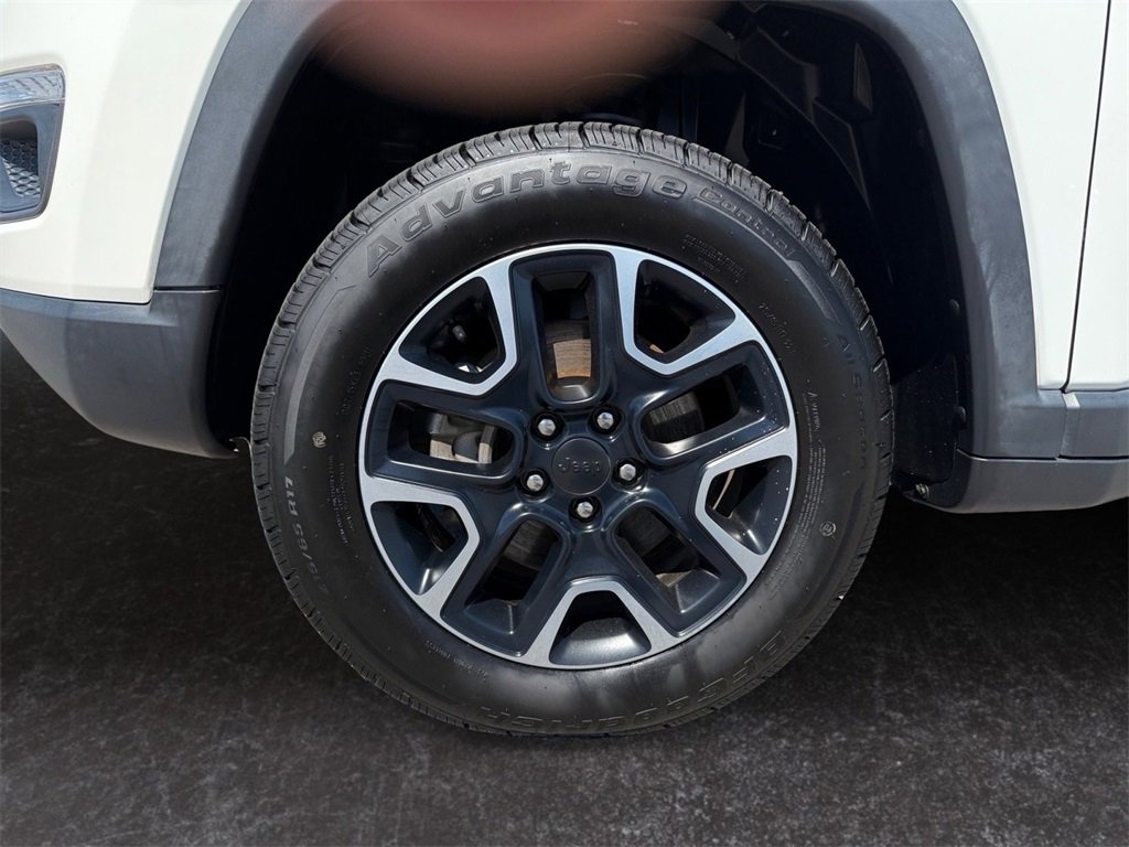 Used 2019 Jeep Compass Trailhawk image 9