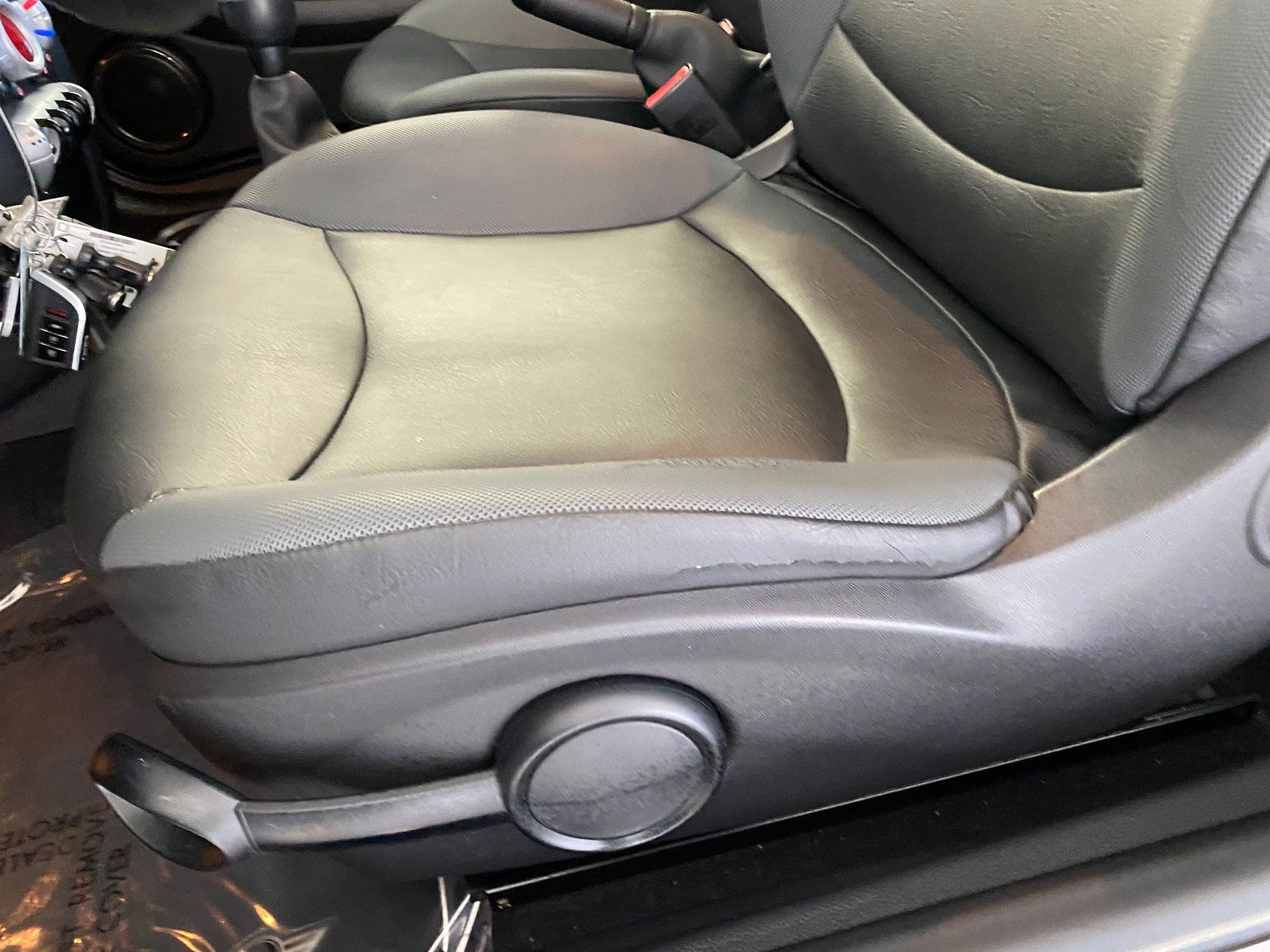 Used 2010 MINI Cooper Hardtop image 21