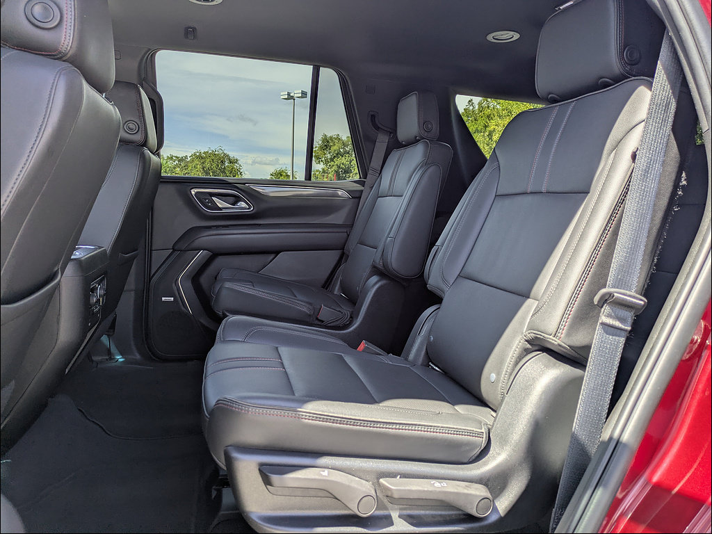 Used 2022 Chevrolet Tahoe RST w/ Luxury Package RWD image 16
