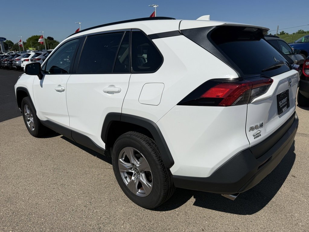 Used 2022 Toyota RAV4 XLE image 5