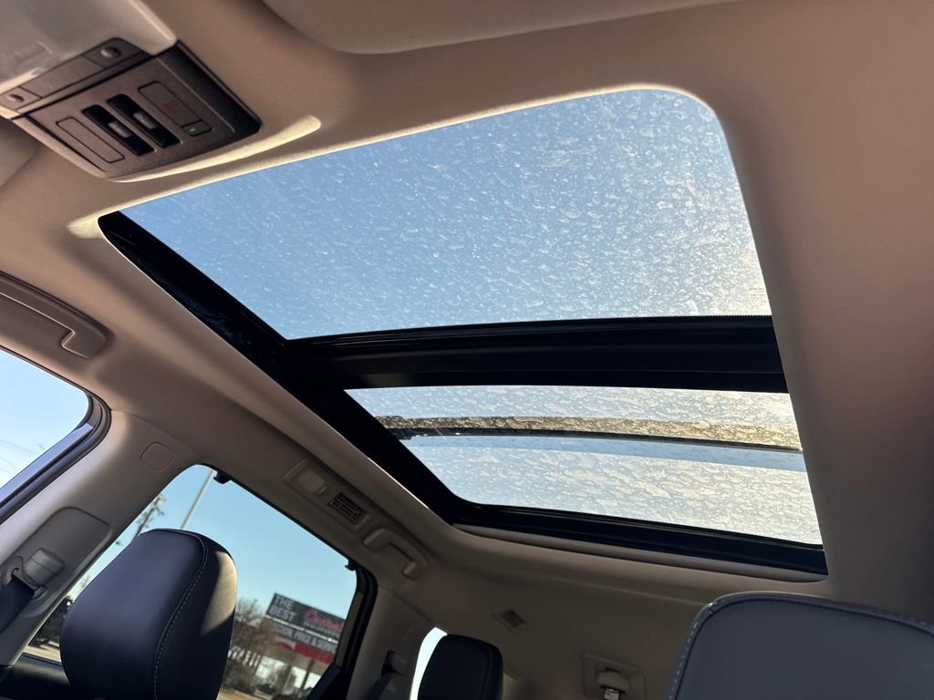 New 2026 Nissan Pathfinder Platinum image 17