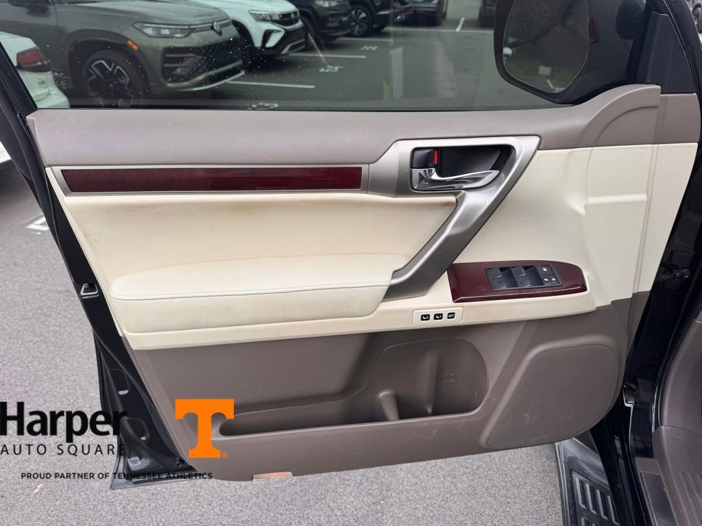 Used 2019 Lexus GX 460 image 19