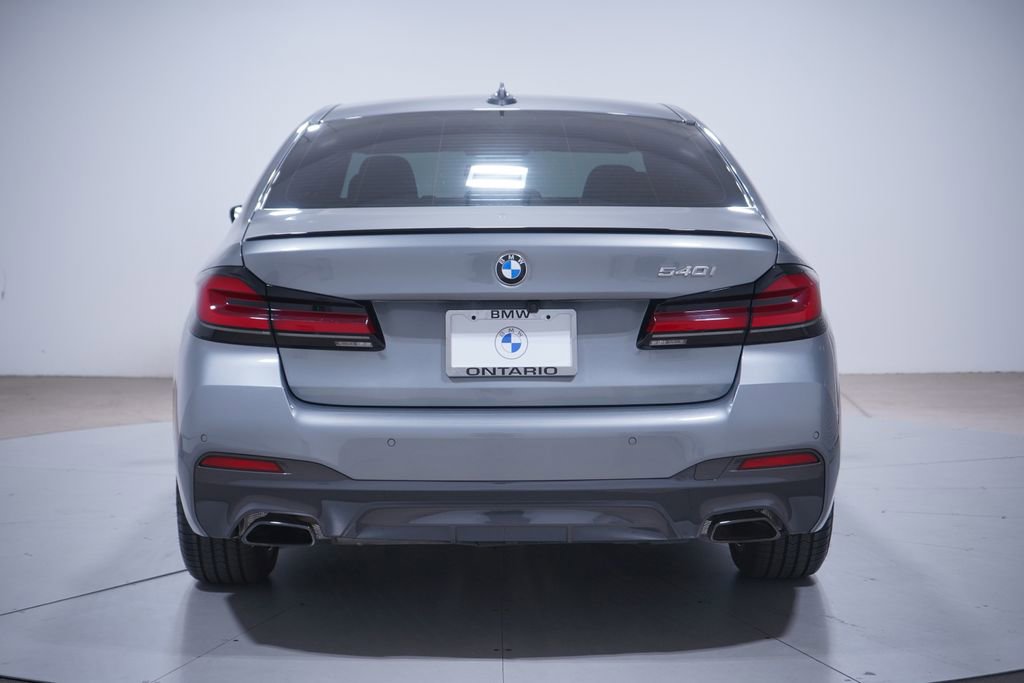 Used 2023 BMW 540i w/ M Sport Package RWD image 5