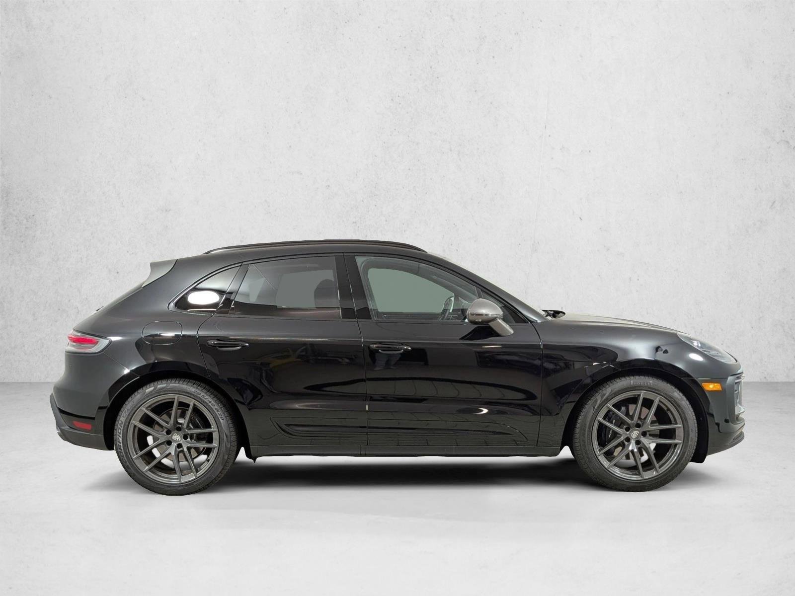 Used 2026 Porsche Macan AWD/4WD image 8