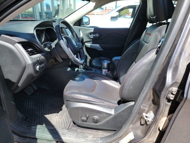 Used 2018 Jeep Cherokee Trailhawk w/ Quick Order Package 27L image 9