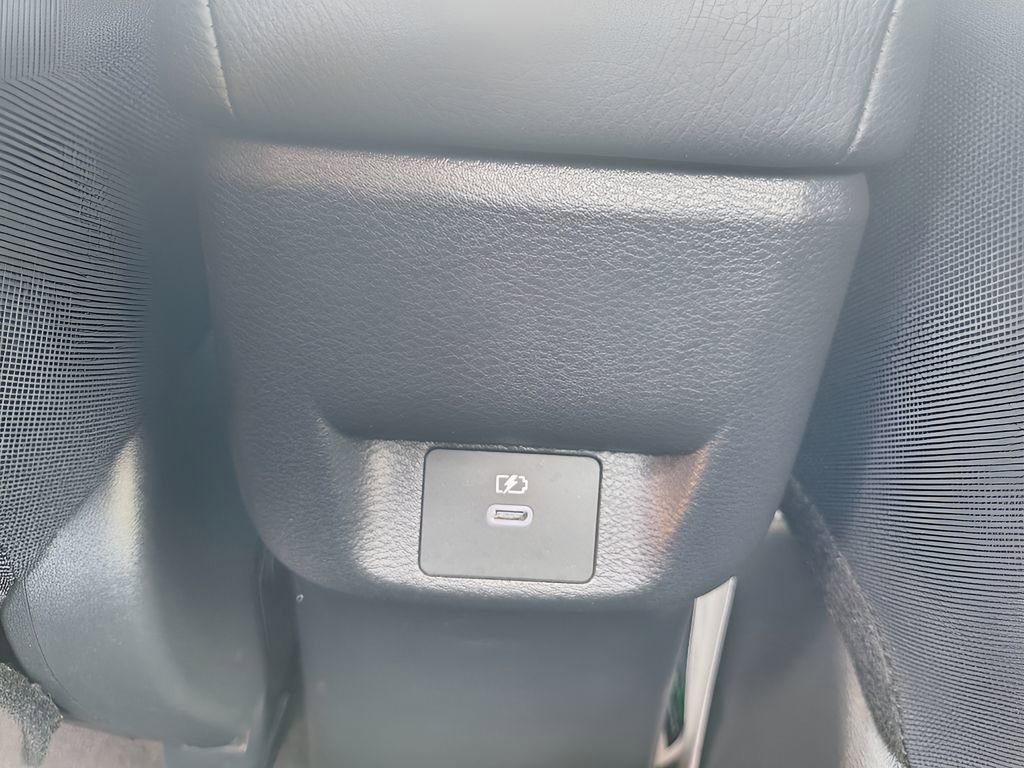 Used 2024 Nissan Versa SR w/ Trunk Package image 22