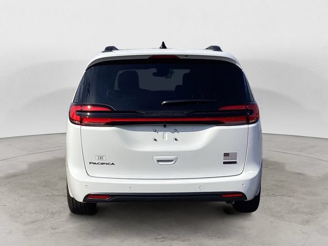 New 2027 Chrysler Pacifica Select AWD/4WD image 5