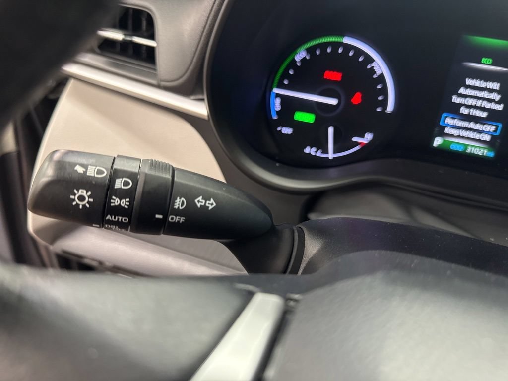 Used 2021 Toyota Sienna XLE FWD image 29