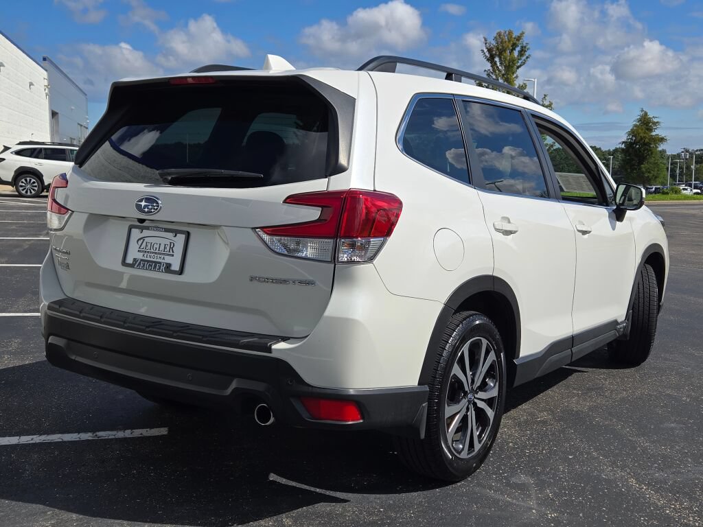 Used 2020 Subaru Forester Limited w/ Popular Package #3 AWD/4WD image 11
