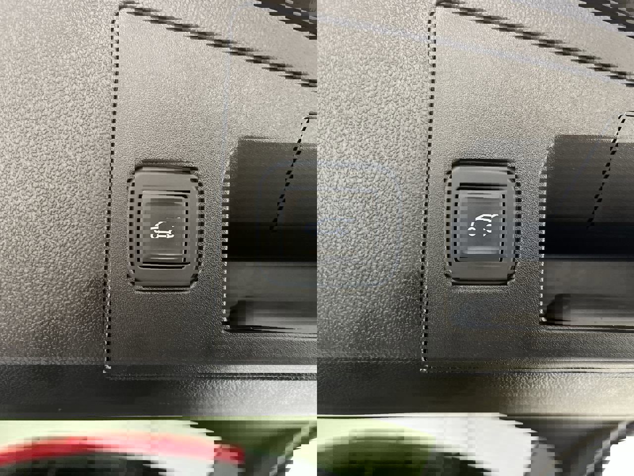 Certified 2025 Cadillac XT5 Premium Luxury image 35