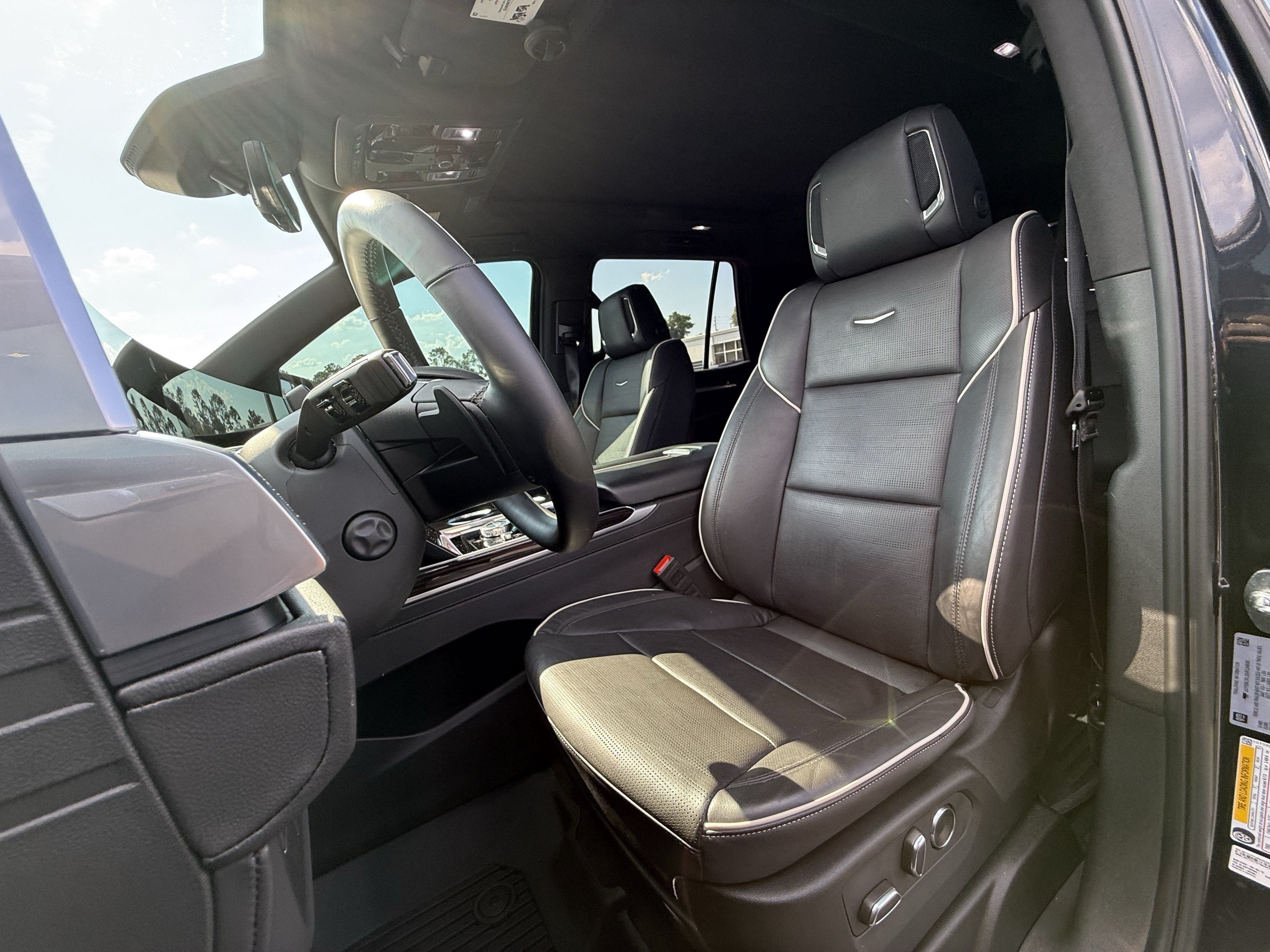 Used 2025 Cadillac Escalade Premium Luxury w/ Touring Package AWD/4WD image 16