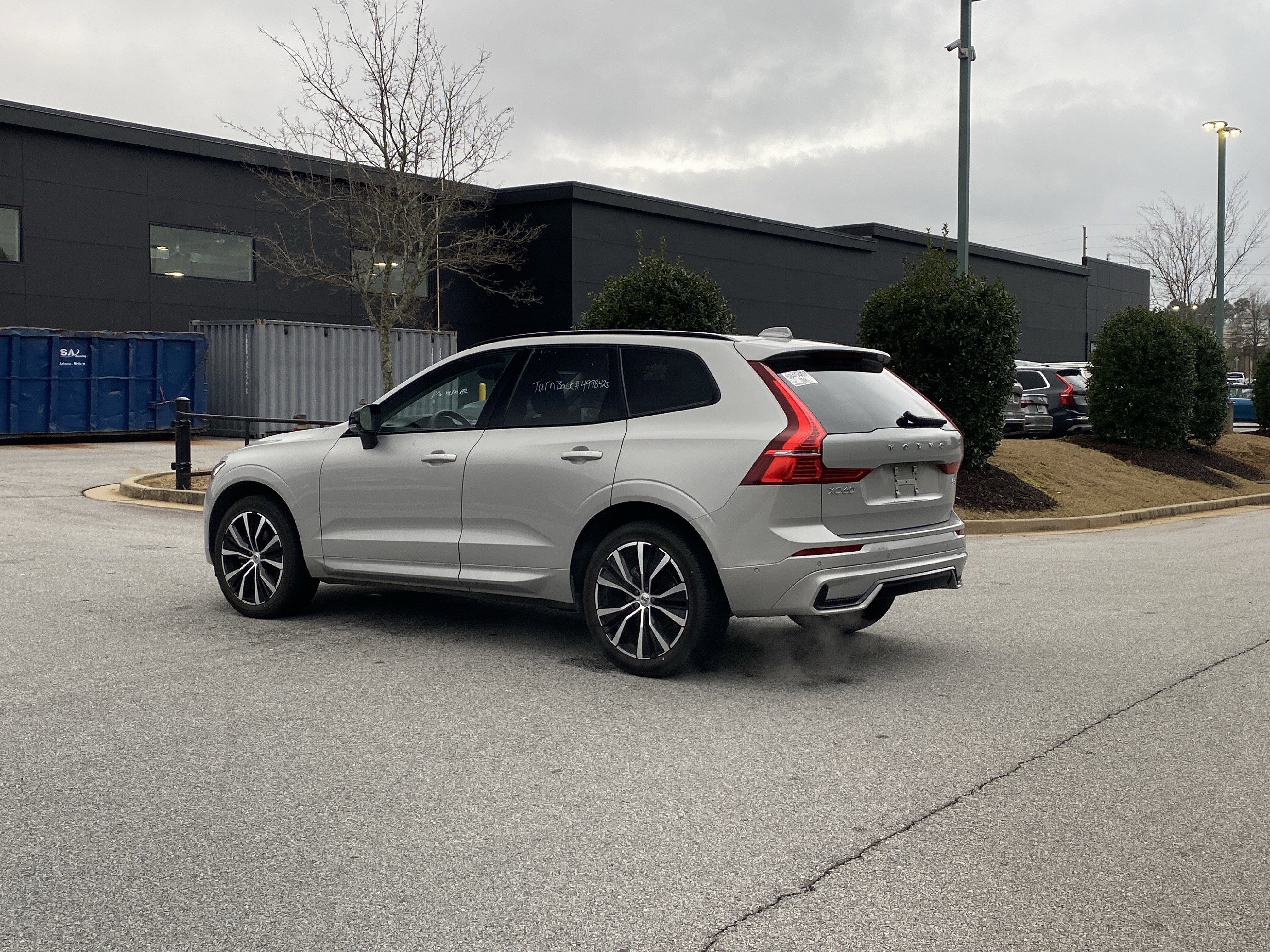 Used 2025 Volvo XC60 B5 Plus image 15