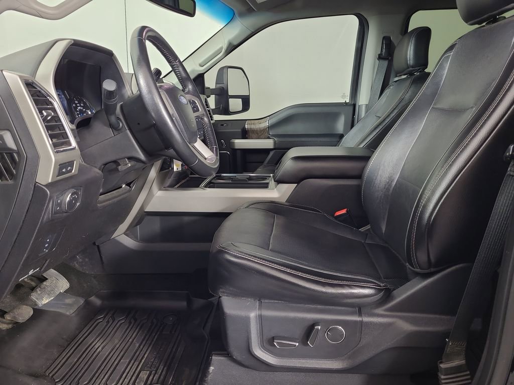 Used 2018 Ford F350 Lariat image 18