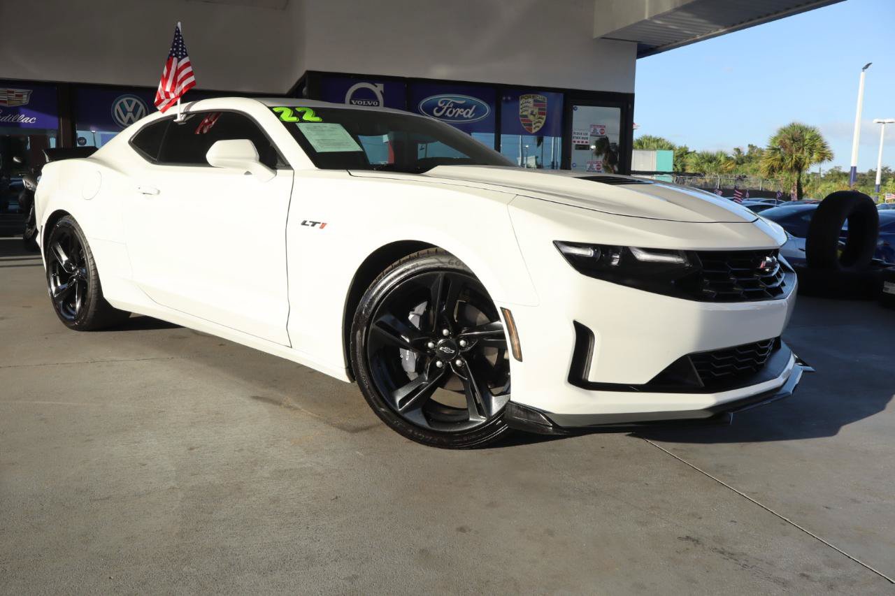 Used 2022 Chevrolet Camaro LT RWD image 3