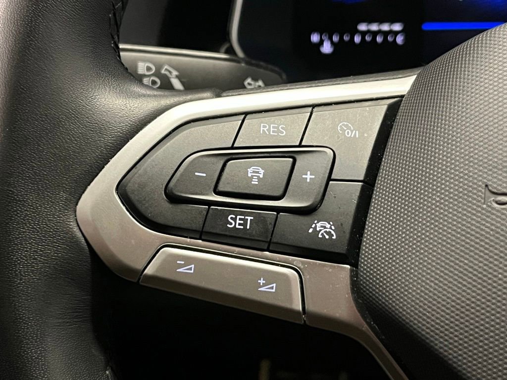 Used 2024 Volkswagen Jetta Sport image 21